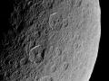 30 Mays 2006 : Satrn'n Rhea Uydusu zerindeki Eski Kraterler