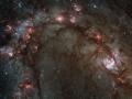 16 Kasm 2009 : Yenilenmi Hubble'dan M83'n Merkezi