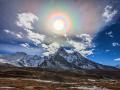 11 Ocak 2016 : Himalayalar'n stnde Rengrenk Bir Gne Tac